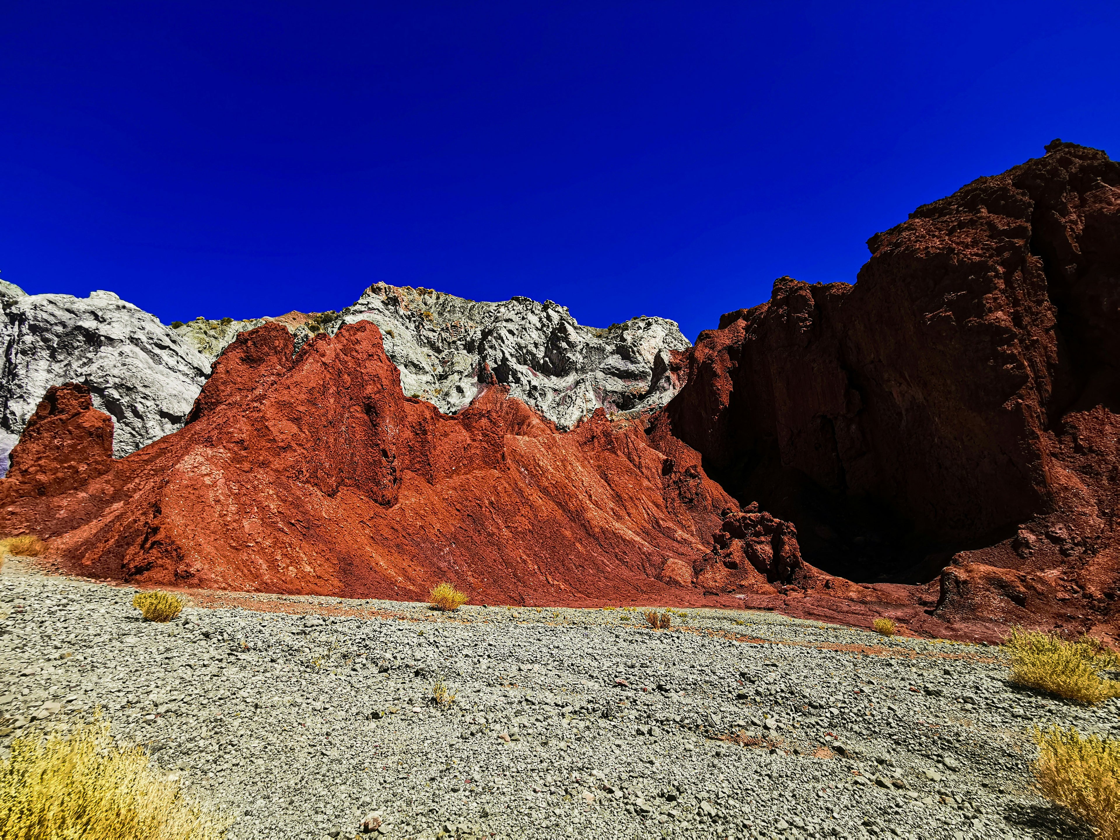 Tour Valle del Arcoíris y Petroglifos